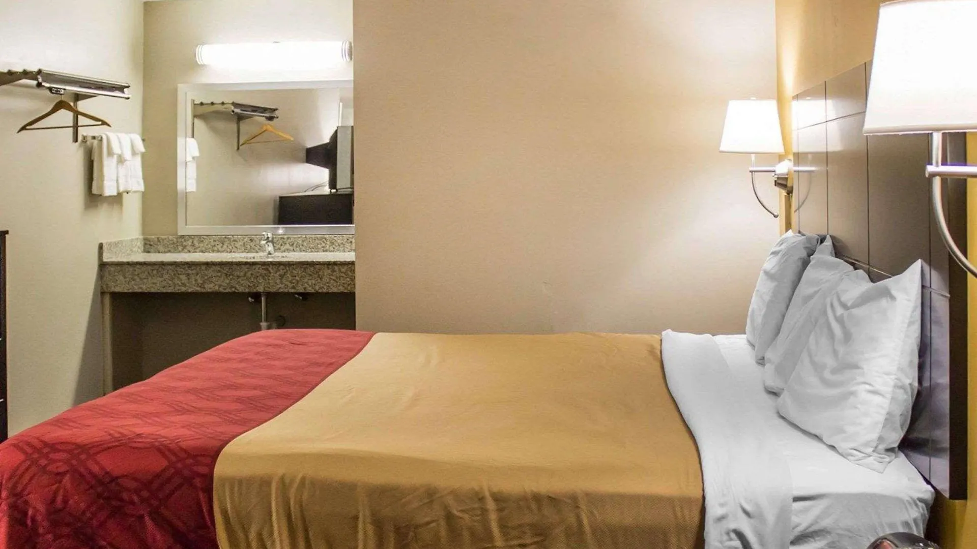 ** Hotell Econo Lodge Columbus USA